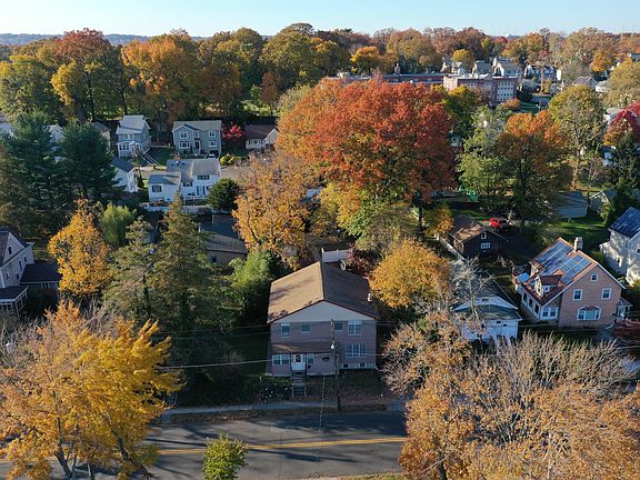 3rd image of 585 Bloomfield Ave
