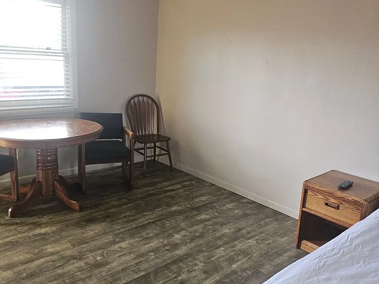 Rapids Studio Apartments — Photo 5