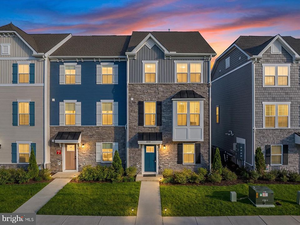 1st image of 8644 S Park Dr #1