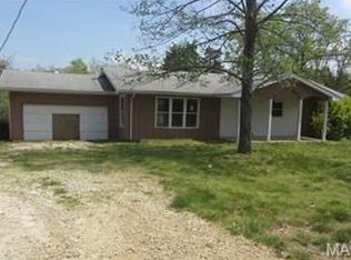 8100 Valley Springs Dr, Dittmer, MO 63023