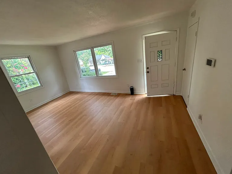 153 Octavia Dr — Photo 13