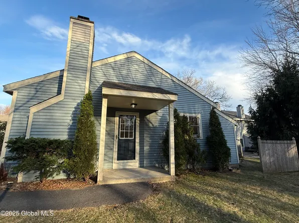 7 Bennington Way, Clifton Park, NY 12065