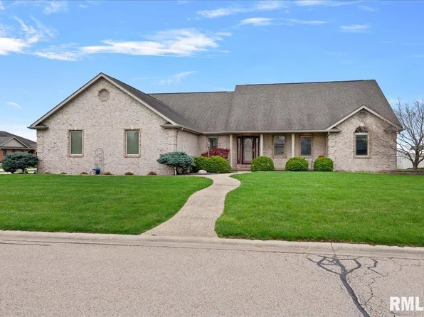 1401 Horse Creek Trl, Pawnee, IL 62558