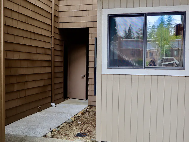 288 S Overlook Dr — Photo 3