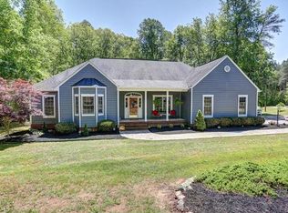 2654 Academy Rd, Powhatan, VA 23139