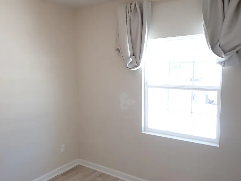 22064 Spring Valley Dr — Photo 22