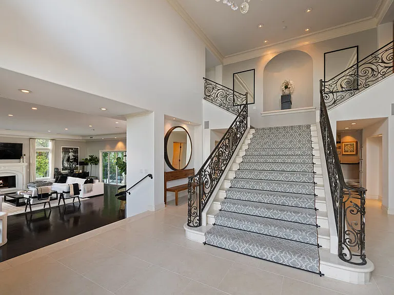 1404 Dawnridge Dr — Photo 13
