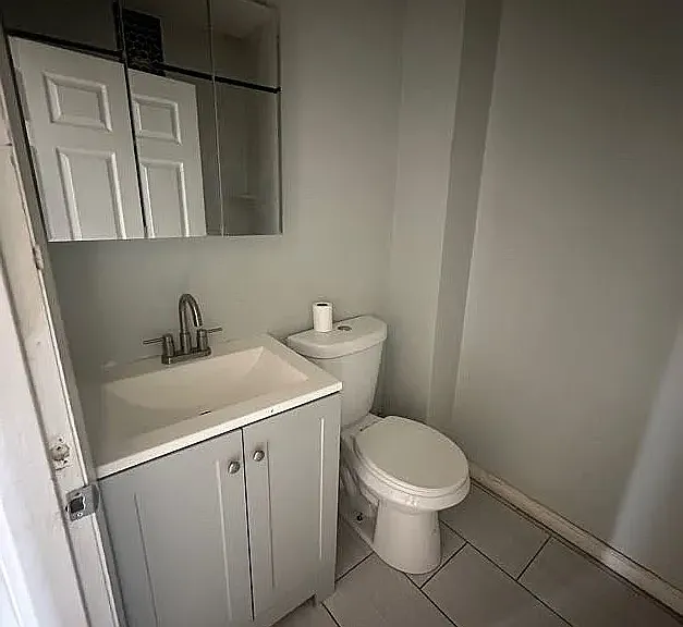 842 Congress Ave #3 — Photo 14