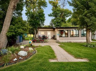 6404 Fischer Pl, Wentworth, SD 57075