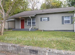 2212 Harvey St, Knoxville, TN 37917
