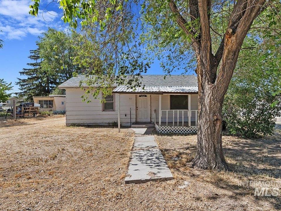 1st image of 417 E Avenue G
