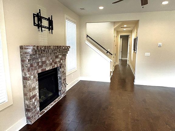 4th image of 106 Nash Cir