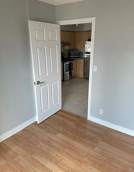 225 Wellesley St E #805 — Photo 28