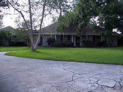 1st image of 710 Briarwood Dr