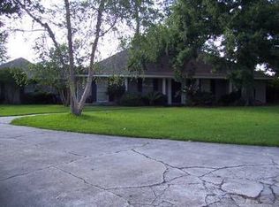 710 Briarwood Dr, Lake charles, LA 70605