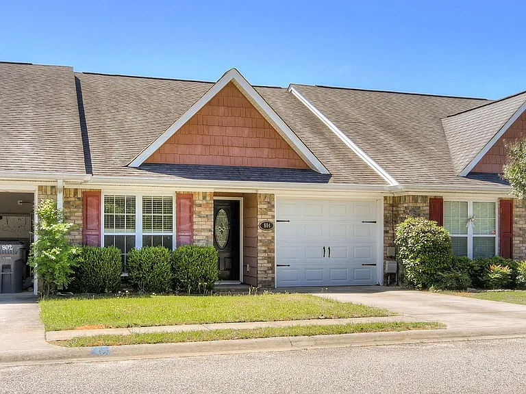 804 Bryan Cir — Photo 3