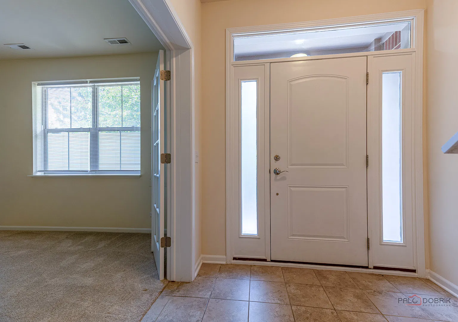 3 bed, 2.5 bath, 2352 sqft, $3,600 — Photo 4