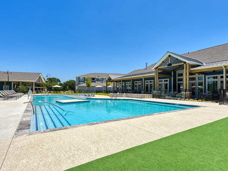 Estraya Boerne — Photo 13