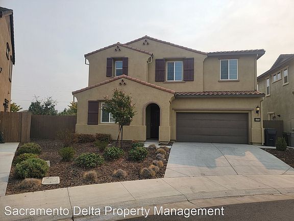 2nd image of 177 Julia Island Cir