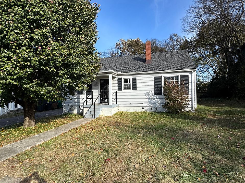 1st image of 418 E Bend Dr