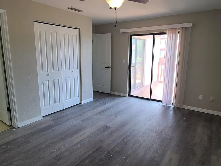 2118 Oak Meadow Cir — Photo 15