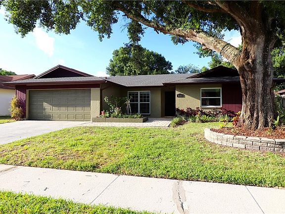 4th image of 4110 Windtree Dr