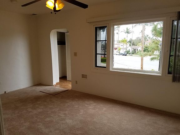 3rd image of 327 Palm Ave
