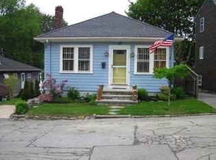 27 Burdick Ave, Newport, RI 02840