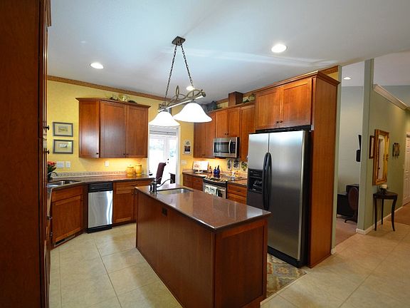4th image of 2419 Black Oak Dr