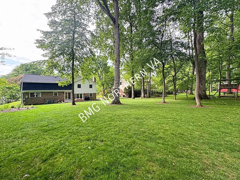 404 Onondio Cir SE — Photo 39