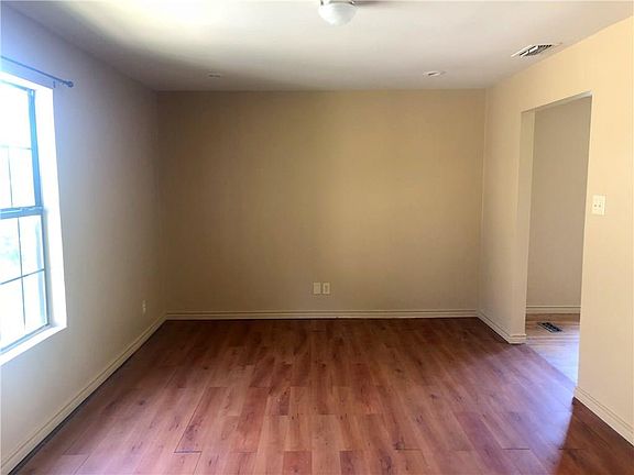 4th image of 1322 S Bowie Dr