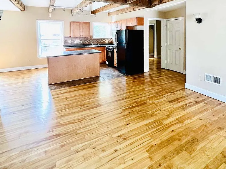 46 King Street — Photo 16