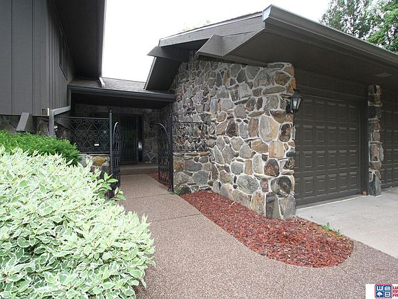 4th image of 6421 Rogers Cir