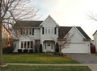 9 Beachridge Dr, East Amherst, NY 14051