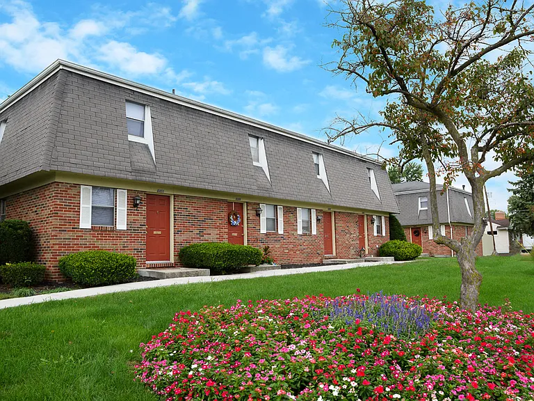 Kingswood Townhouses — Photo 10