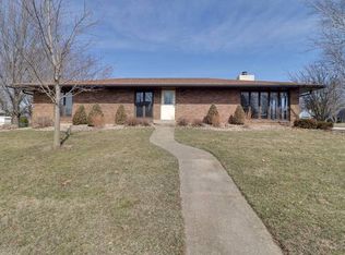 32 Chatsford Ct, Bloomington, IL