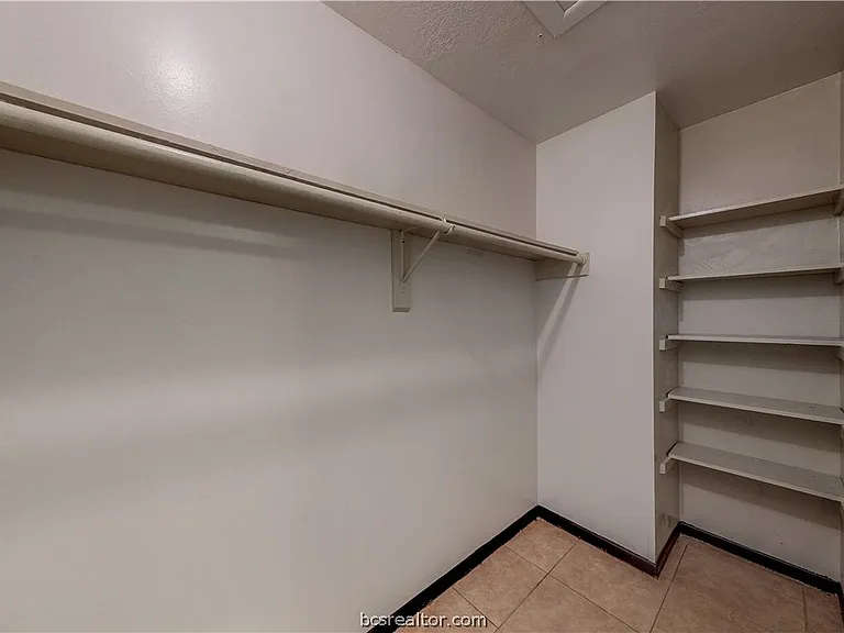 725 Peppertree Dr #22 — Photo 36