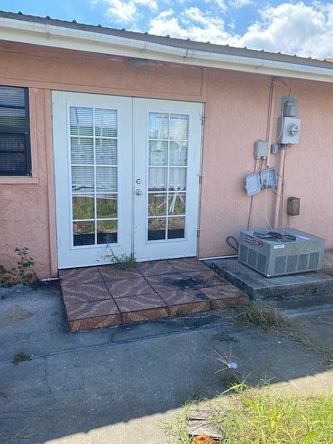 1st image of 2997 Lakeside Cir Unit 26