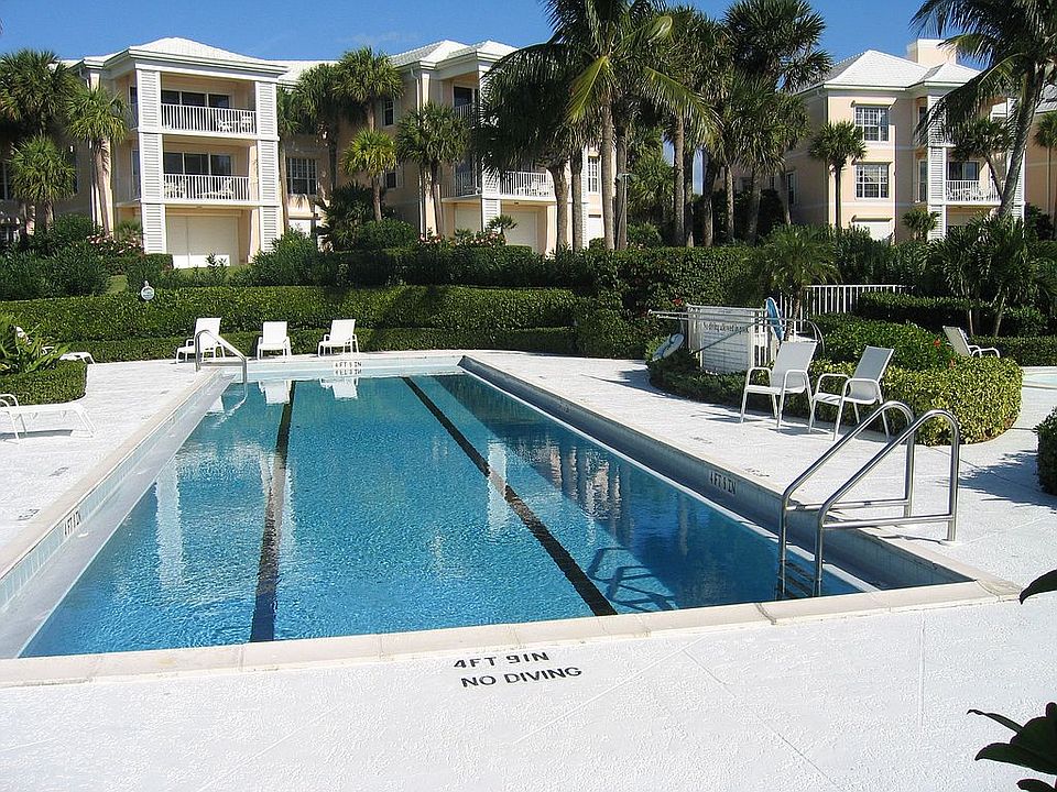 Lap pool