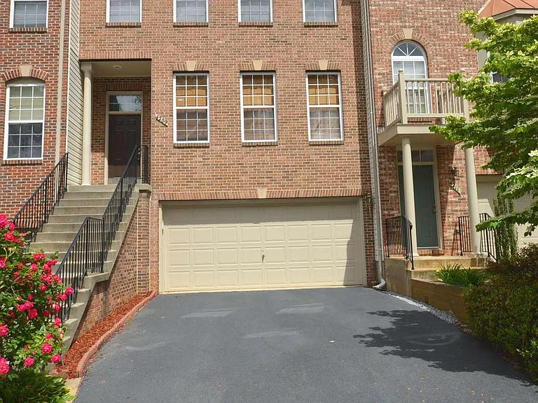 4209 Trumbo Ct — Photo 1