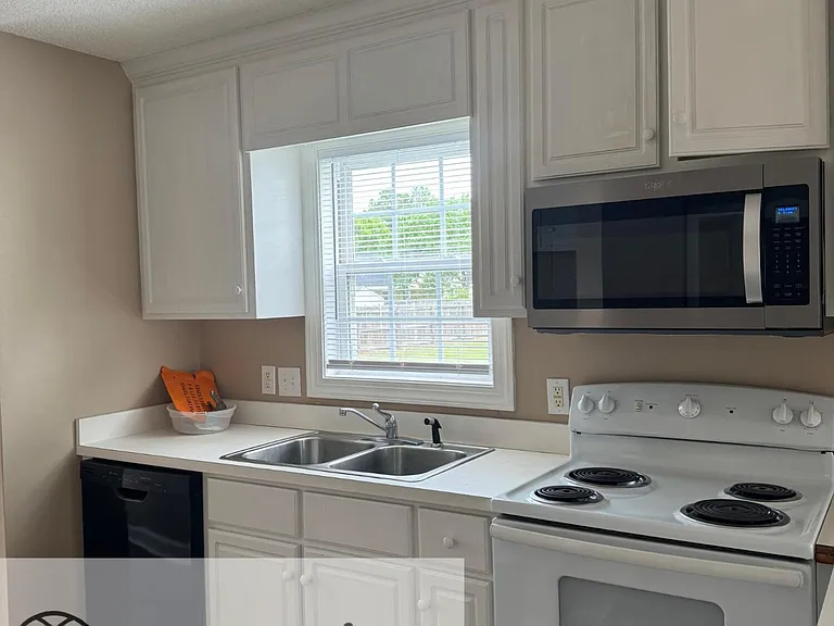 3818 Starship Ln NW #B — Photo 3