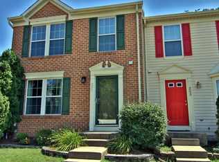 201 Foxmanor Ln, Glen Burnie, MD 21061