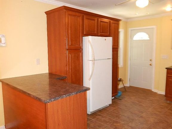 5th image of 707 Cedar Ct