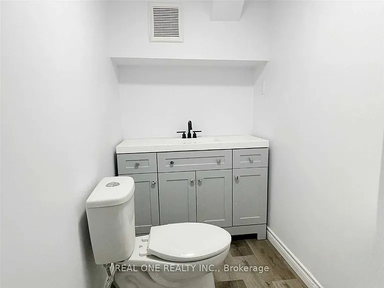 36 Victor Blvd #BASEMENT — Photo 7