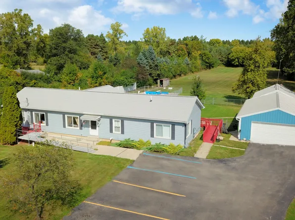2483 E Mount Morris Rd, Mount Morris, MI 48458