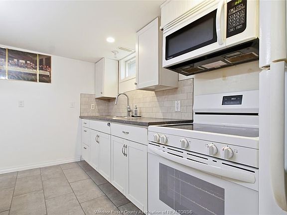 4th image of 1784 Partington Ave