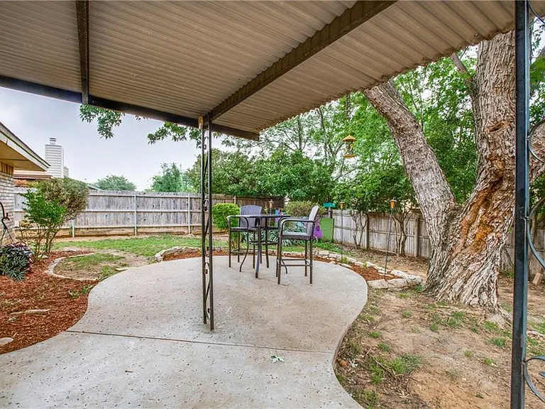 508 Tarragon Ln — Photo 17