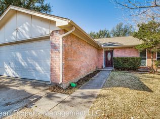 2216 Lavon Creek Ln, Arlington, TX 76006