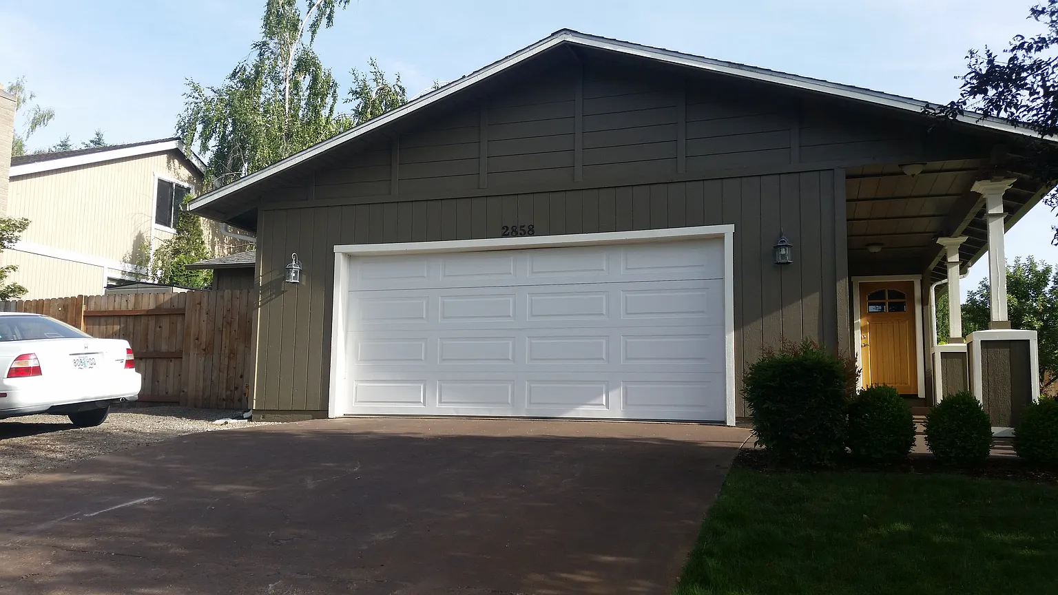 2858 Spring Hills Dr photo 1