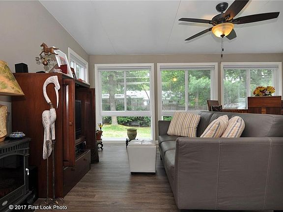 3rd image of 130 Garden Hills Dr